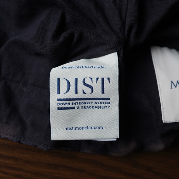 Moncler unisex jacket 2T - Picture 7 of 10